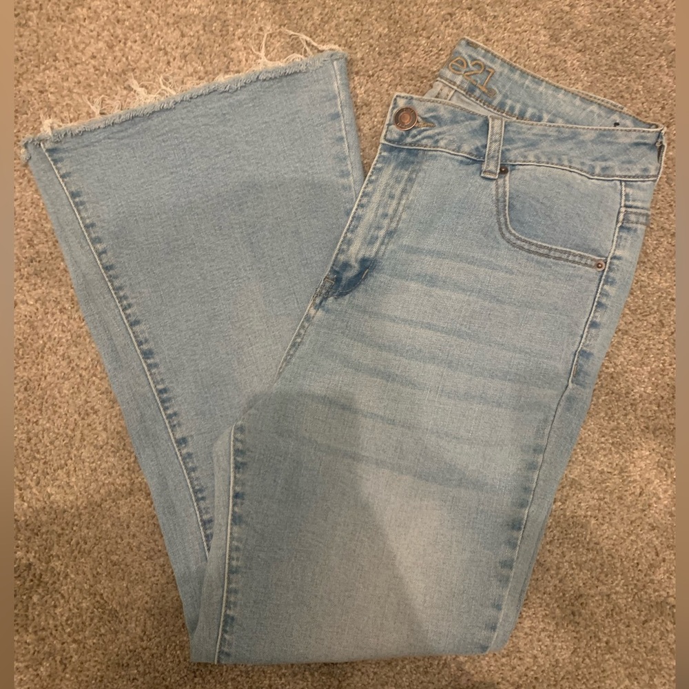High Rise Kick Flare Rue21 - Picture 5 of 5